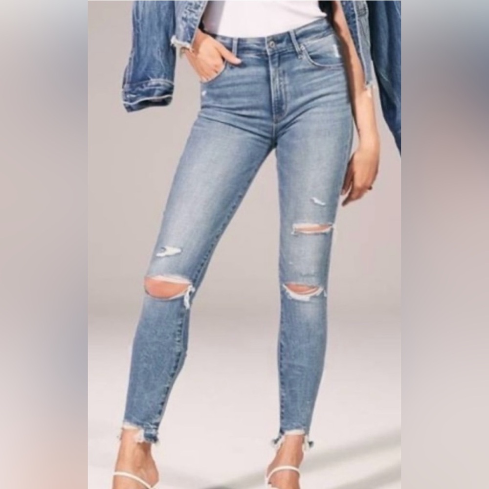 Abercrombie & Fitch Simone High Rise Slim Jean